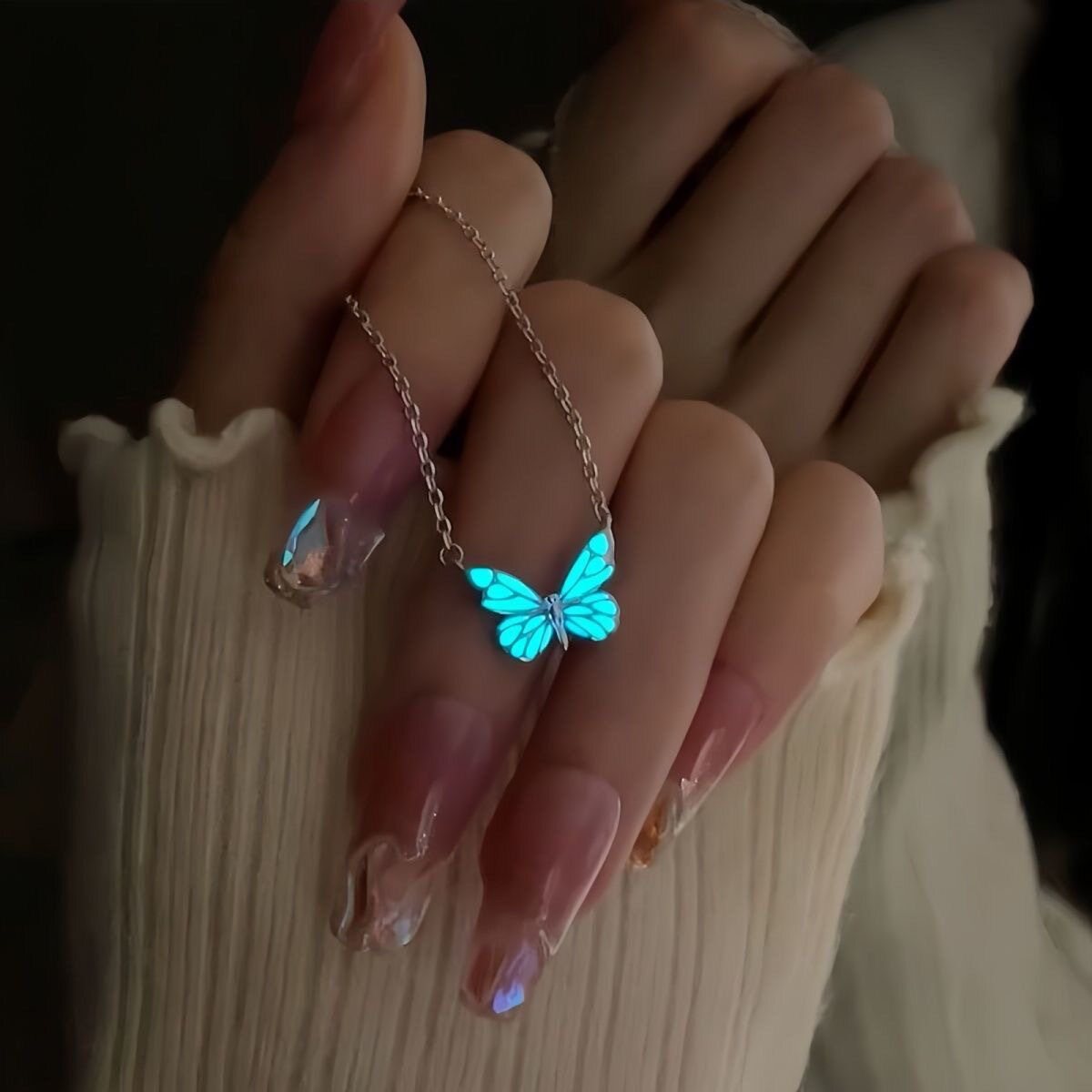 Forest-themed aurora collar chain