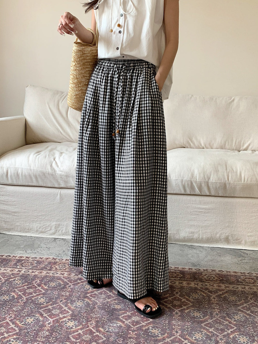 Straight-leg nine-inch casual pants