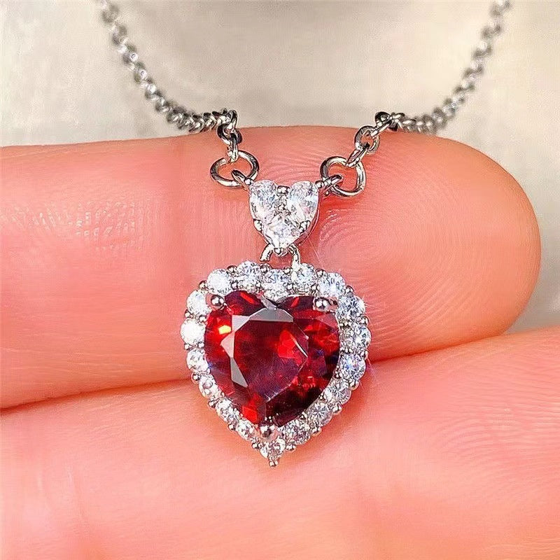 Stylish, understated luxury, niche rings, earrings, and clavicle necklaces