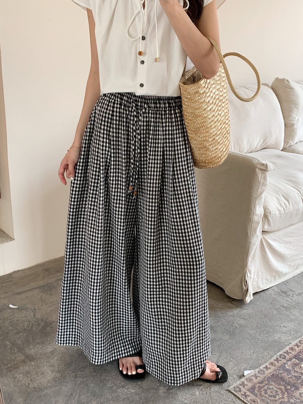 Straight-leg nine-inch casual pants